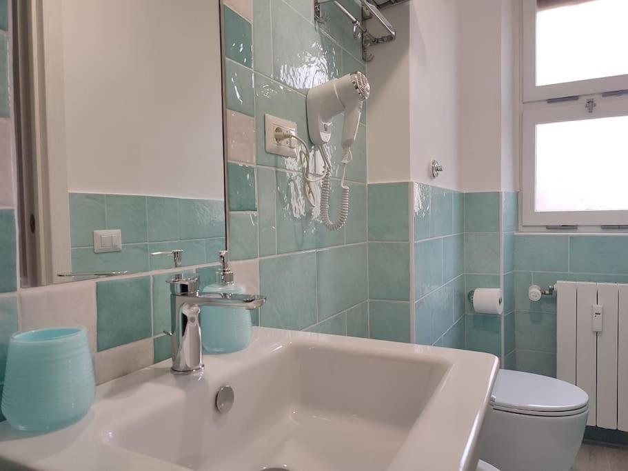 Sunnyhome- Ostia Lido Vista Mare 2 Bagni Екстер'єр фото