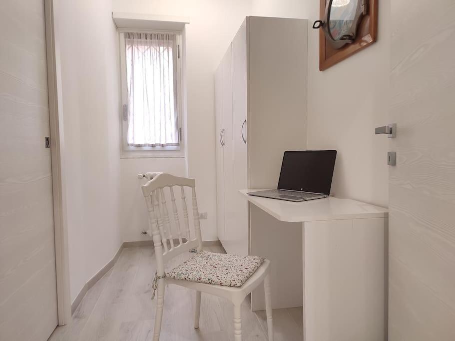 Sunnyhome- Ostia Lido Vista Mare 2 Bagni Екстер'єр фото